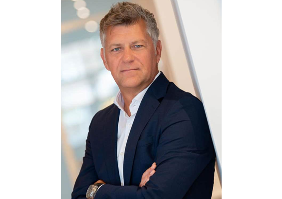 oliver kraatz headshot