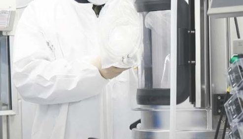 medical professional wearing ppe